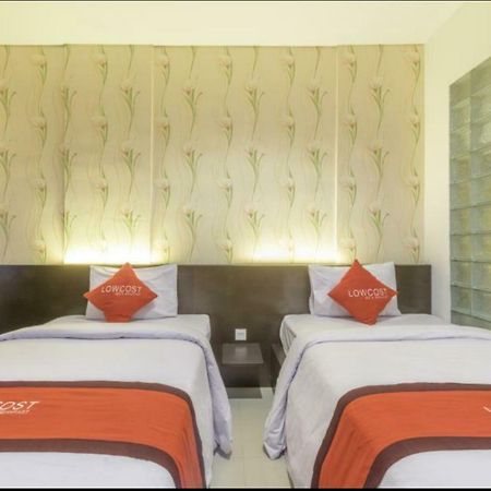 Lowcost Bed & Breakfast Jimbaran Esterno foto