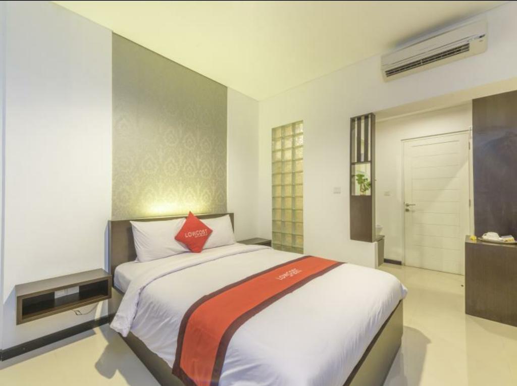 Lowcost Bed & Breakfast Jimbaran Esterno foto