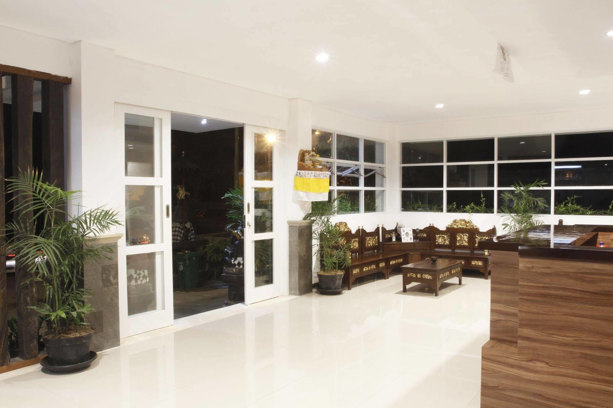 Lowcost Bed & Breakfast Jimbaran Esterno foto