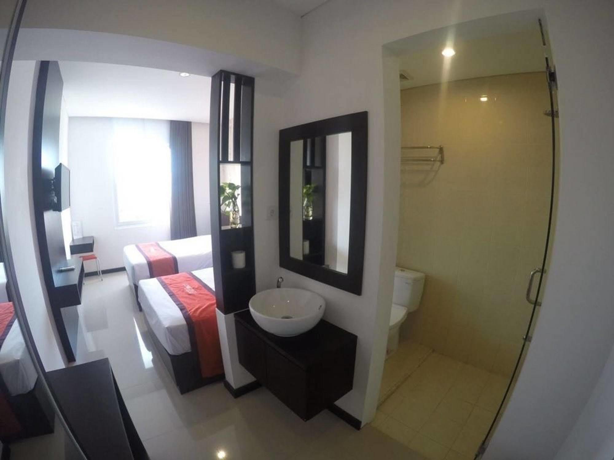 Lowcost Bed & Breakfast Jimbaran Esterno foto