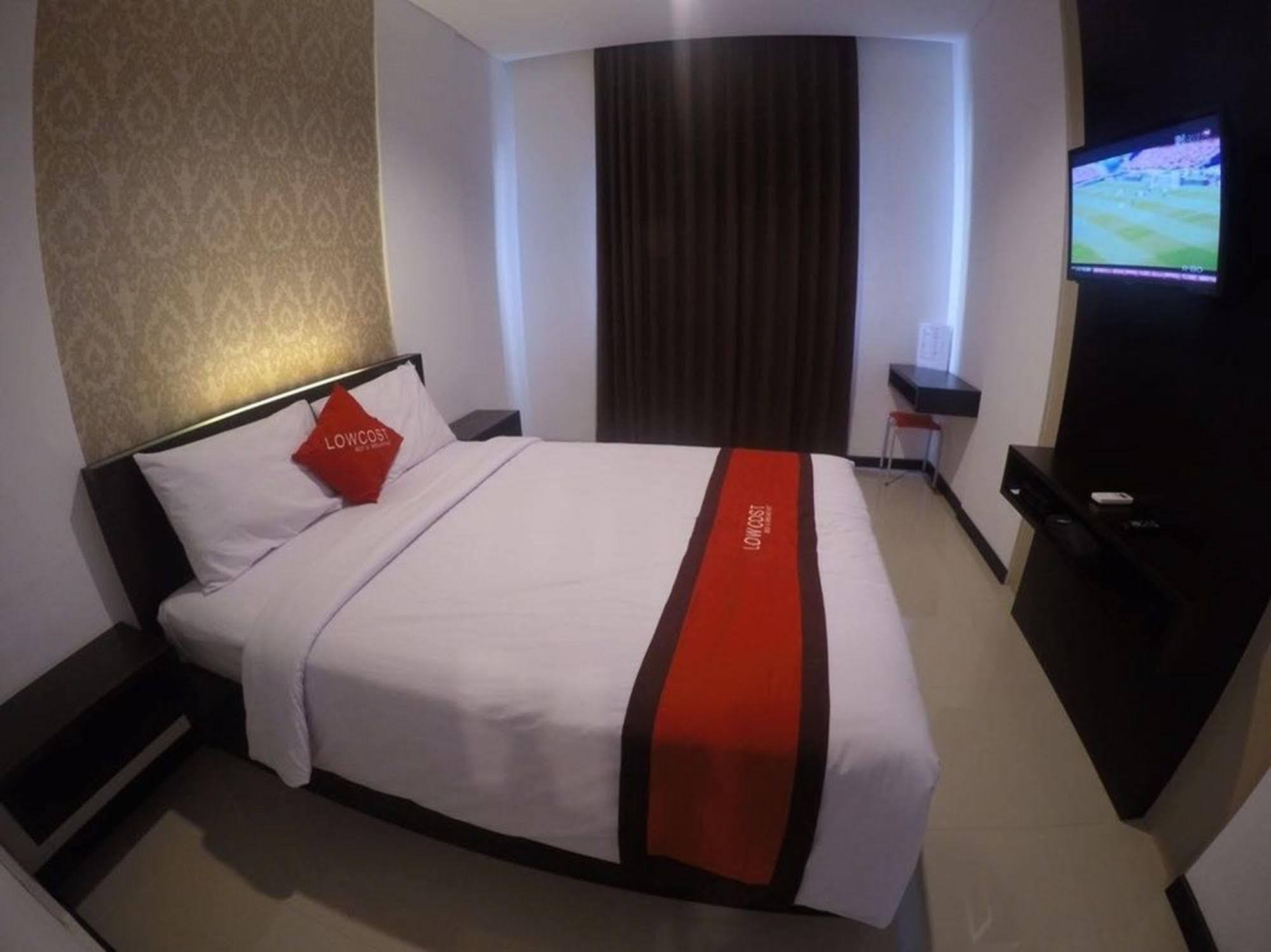Lowcost Bed & Breakfast Jimbaran Esterno foto