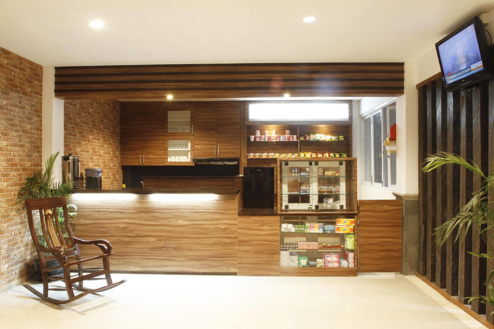 Lowcost Bed & Breakfast Jimbaran Esterno foto