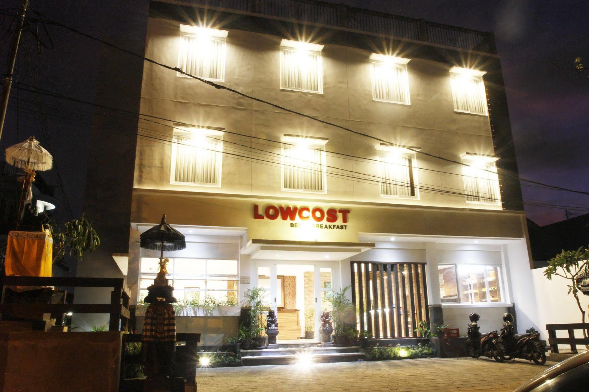 Lowcost Bed & Breakfast Jimbaran Esterno foto
